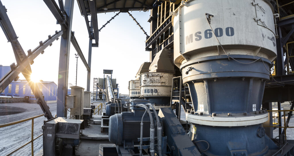 شرکت صنعتی معدنی پایا فولاد کویر یزد با ظرفیت 2 میلیون تن تولید کنسانتره در سال